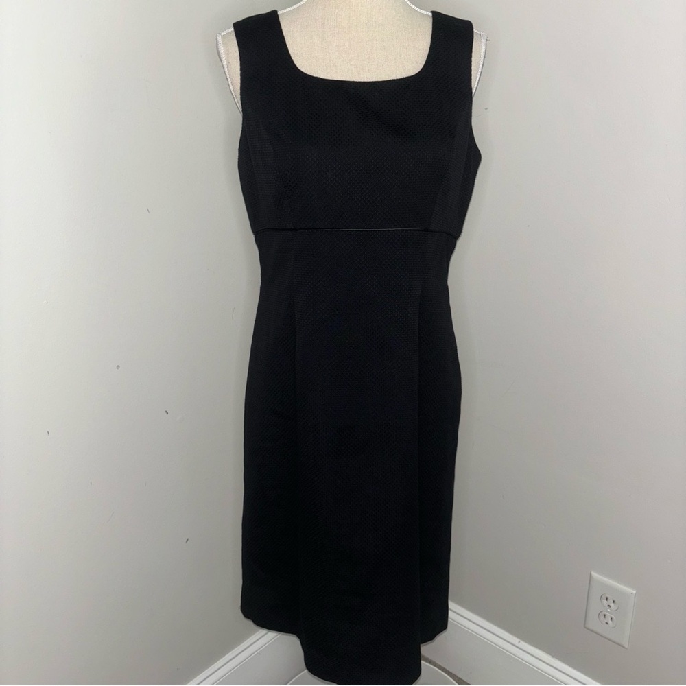 Talbots little black dress sleeveless textured classic sheath dress size 12